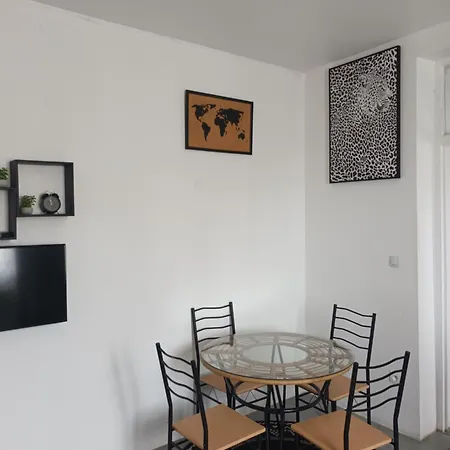 Meuble Avec Deux Διαμέρισμα